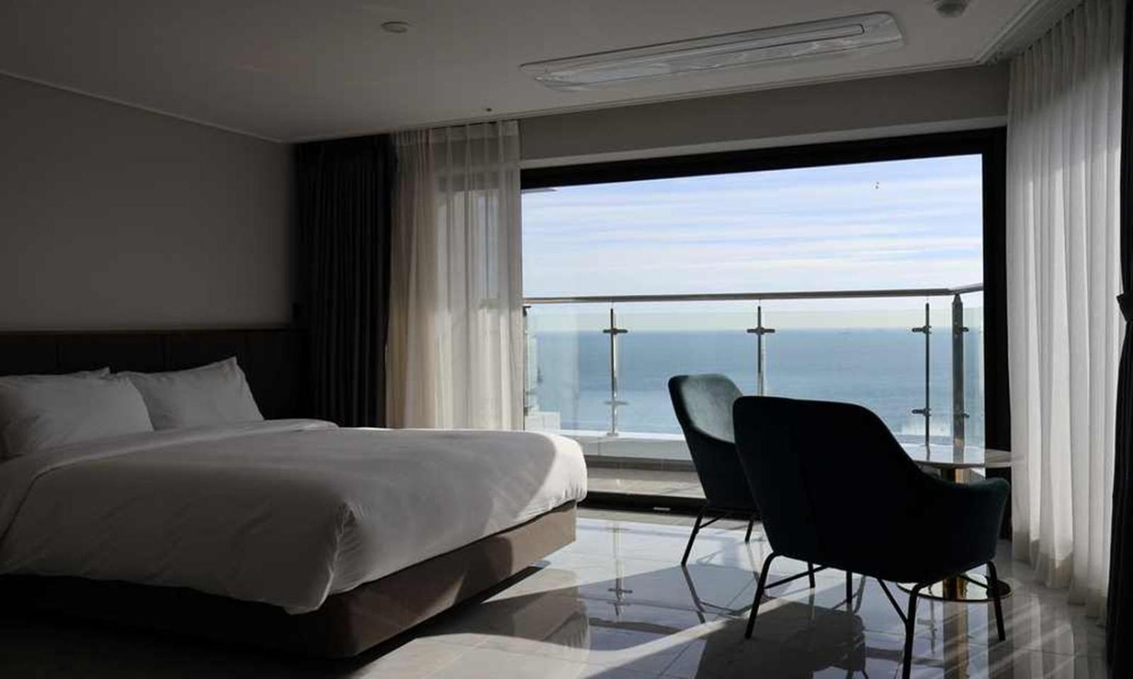 Busan Yeongmu Parade Hotel Haeundae Beach Exterior photo